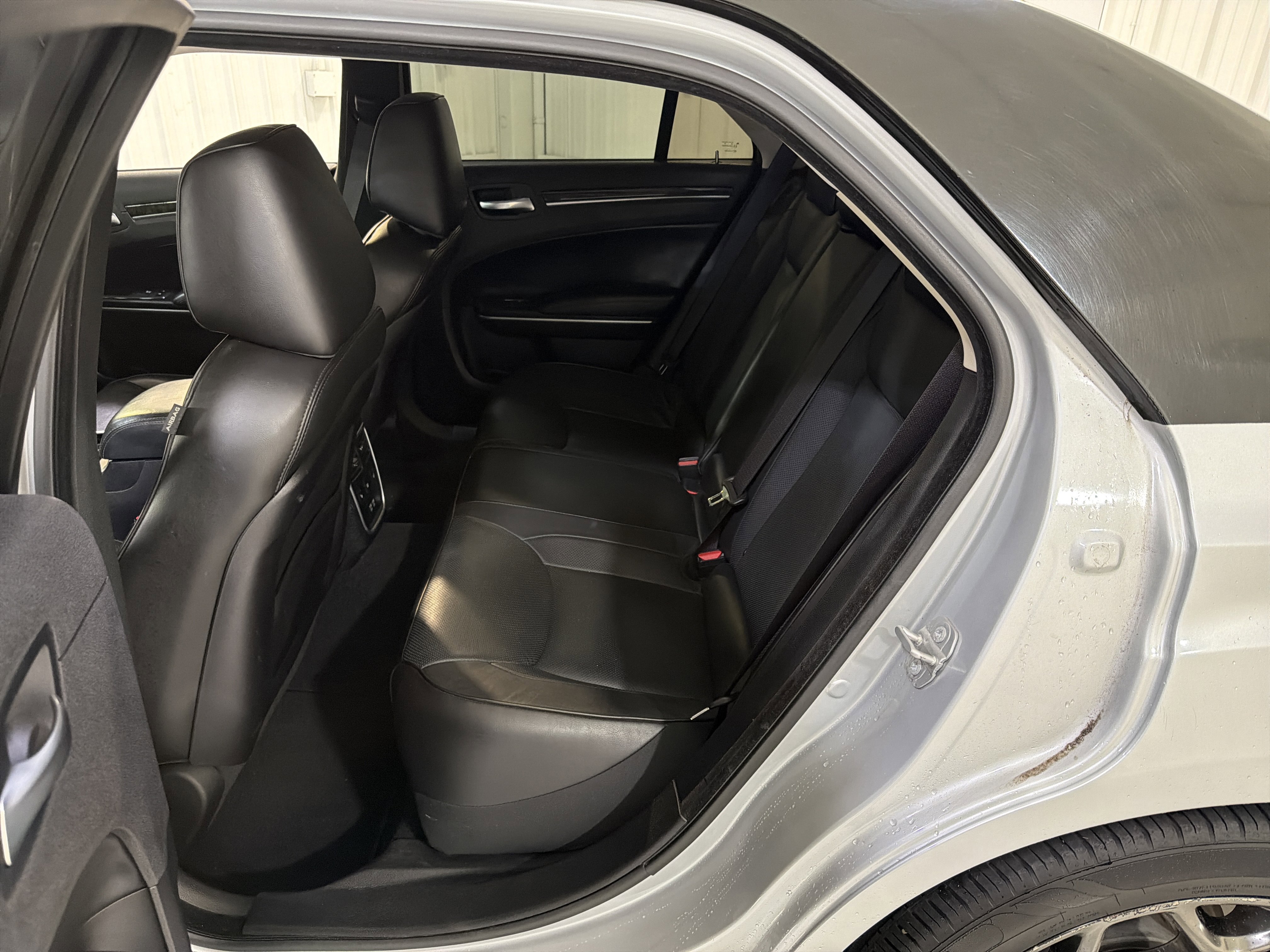 Used 2021 Chrysler 300 Touring L image 10