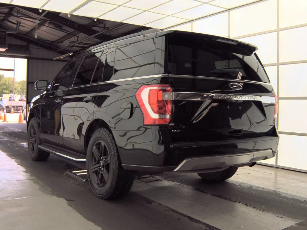 Used 2021 Ford Expedition XLT RWD image 4