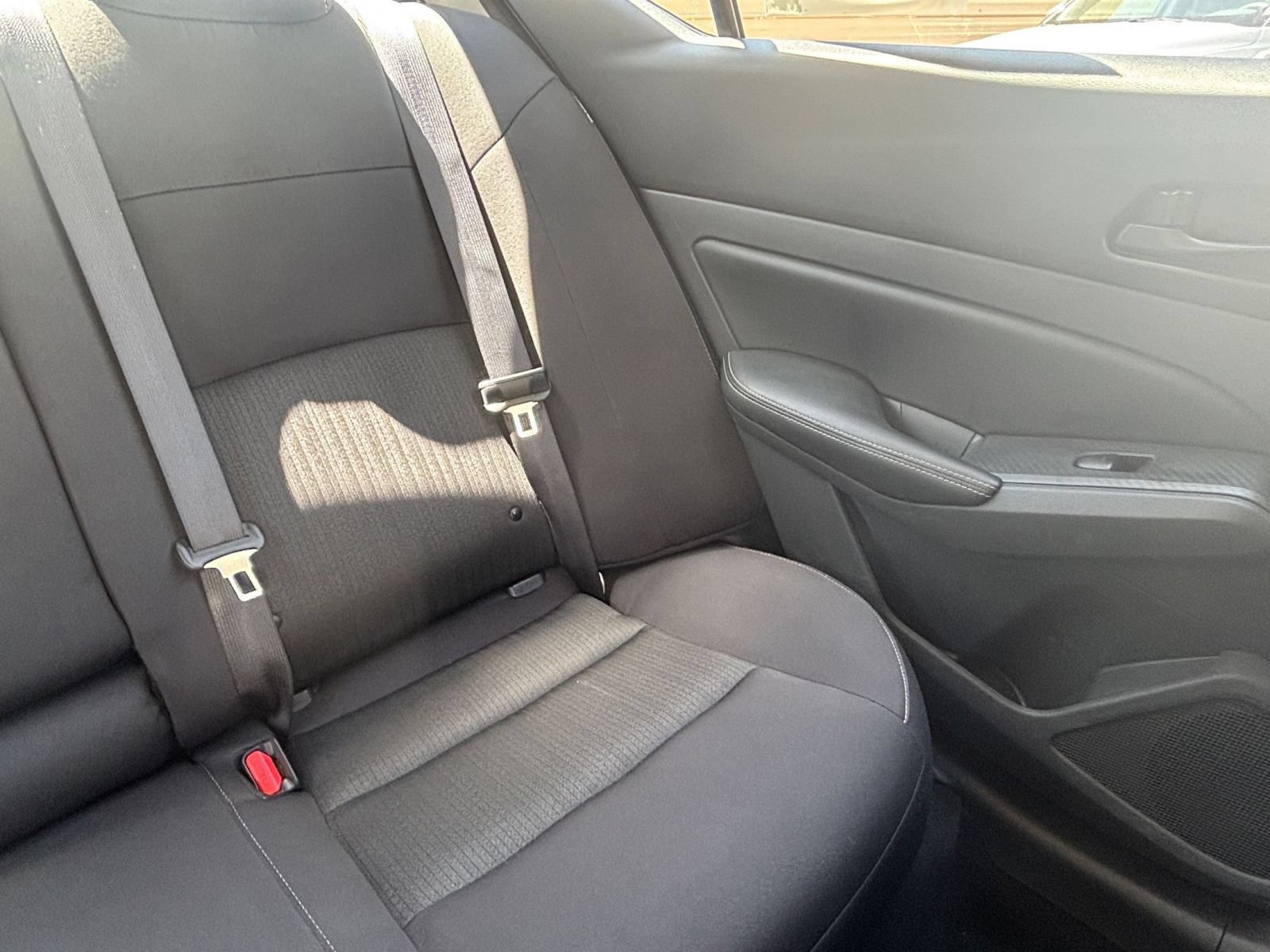 Used 2025 Nissan Altima 2.5 SV FWD image 35