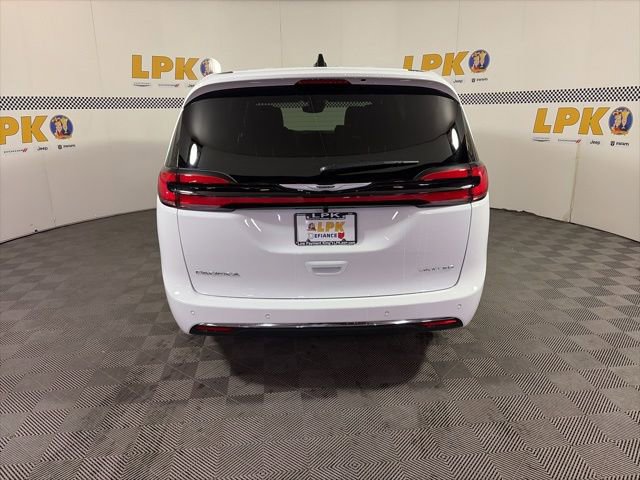 New 2026 Chrysler Pacifica Limited FWD image 3