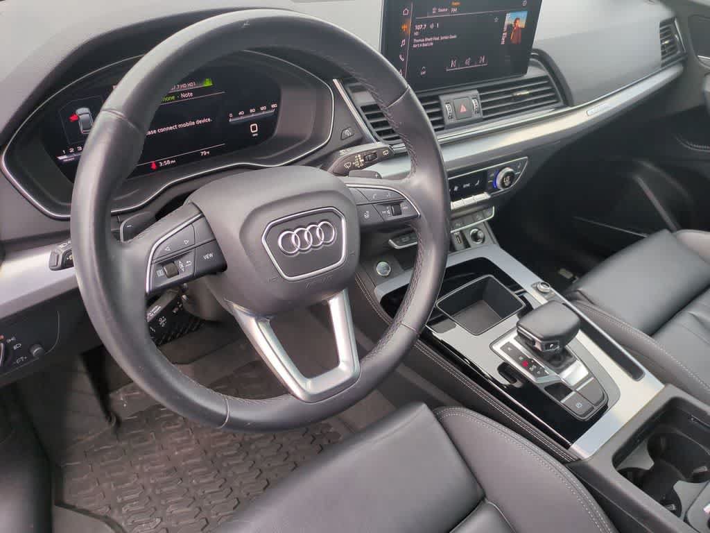 Used 2022 Audi Q5 2.0T Premium Plus w/ Premium Plus Package AWD/4WD image 12