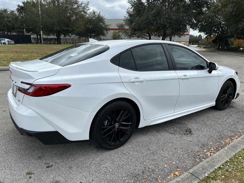 Certified 2025 Toyota Camry SE image 5