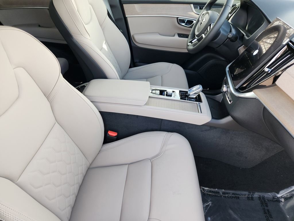 New 2026 Volvo XC90 B6 Core image 5