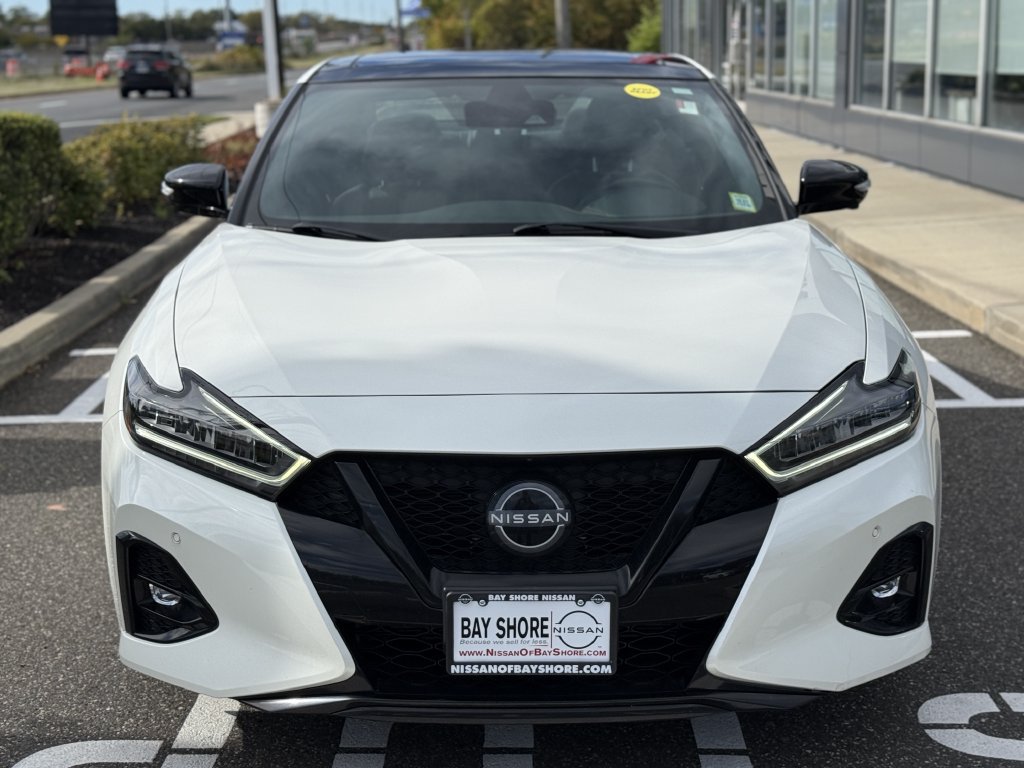Certified 2023 Nissan Maxima SR w/ Sport Mat Group FWD image 4