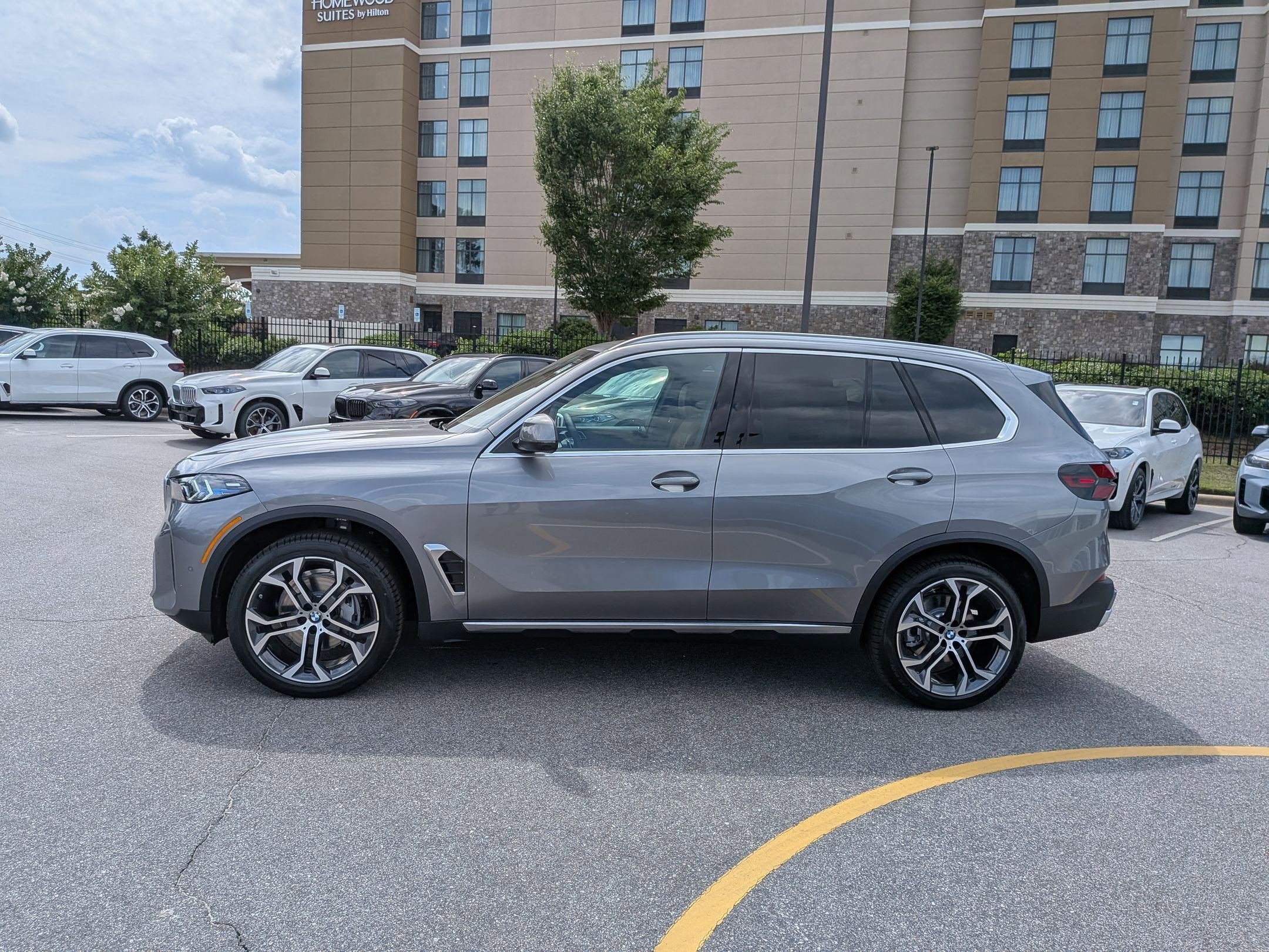 New 2026 BMW X5 xDrive40i w/ Climate Comfort Package AWD/4WD image 6