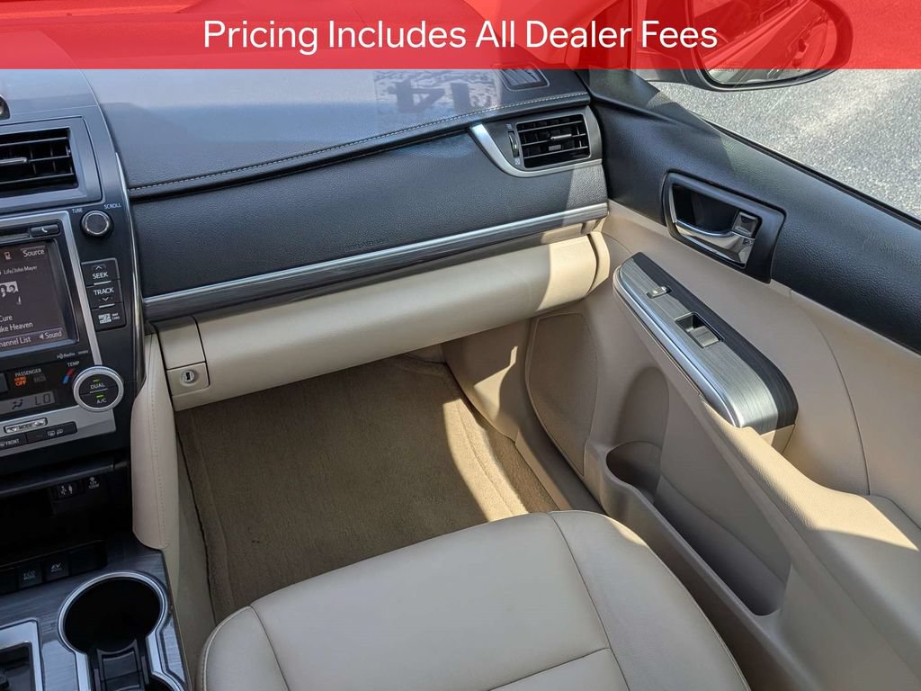 Used 2014 Toyota Camry XLE w/ Moonroof Package FWD image 17