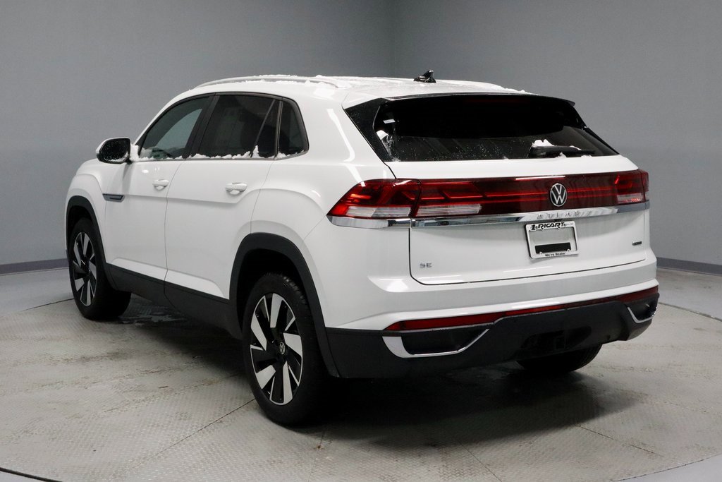 Used 2025 Volkswagen Atlas Cross Sport SE image 8