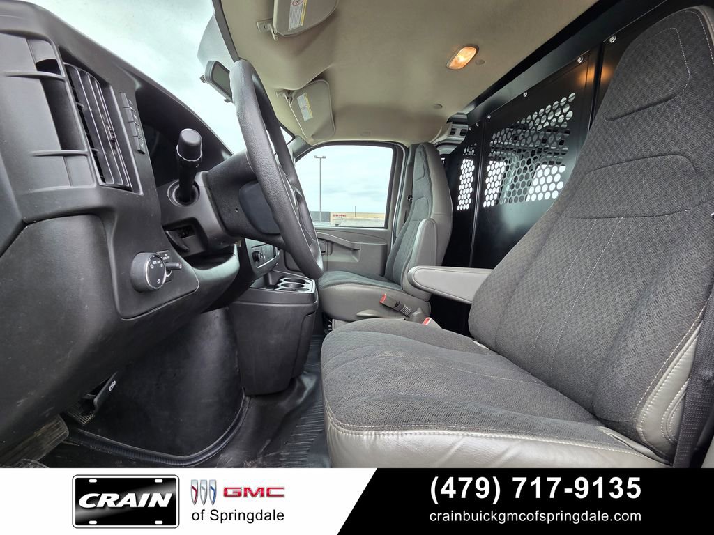Used 2024 GMC Savana 2500 w/ Driver Convenience Package RWD image 21