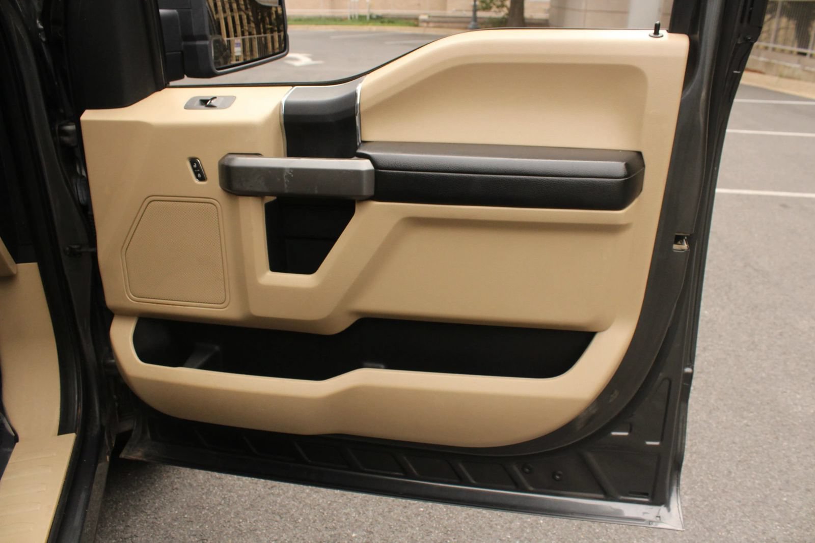 Used 2020 Ford F150 XLT RWD image 27