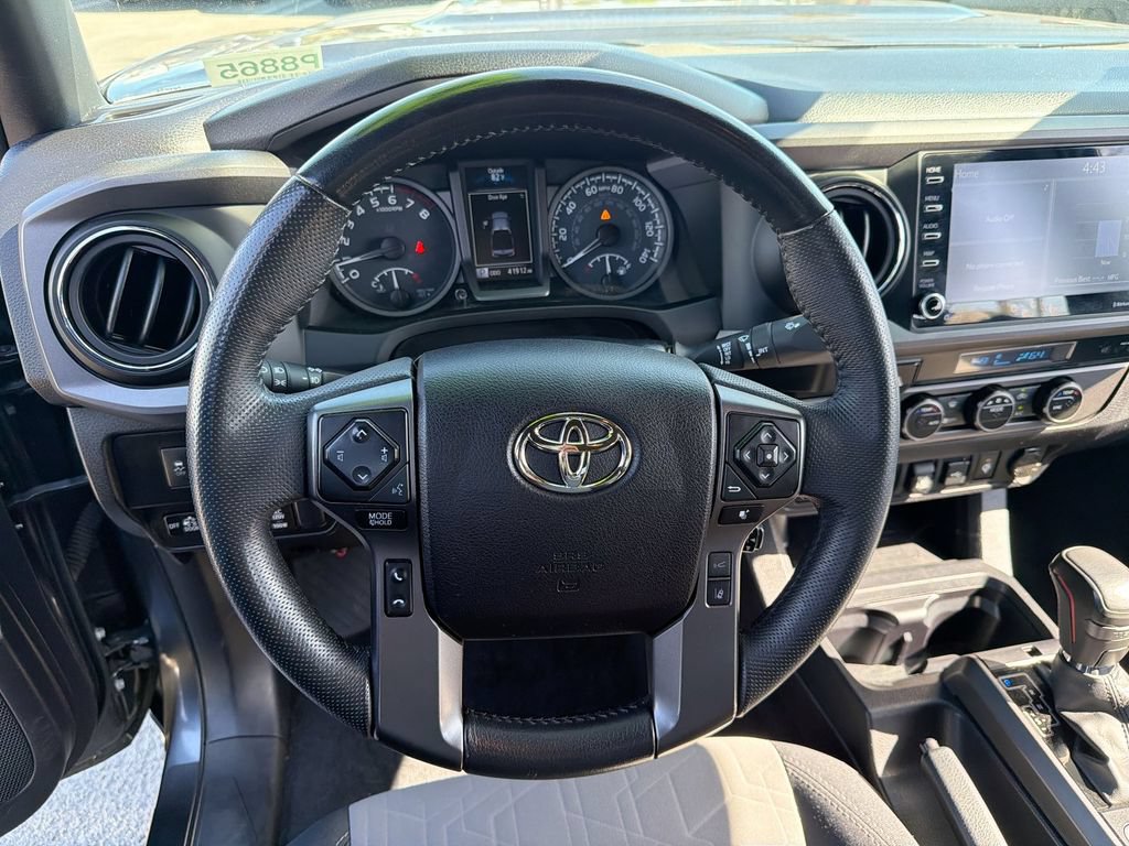 Used 2022 Toyota Tacoma TRD Sport w/ Technology Package RWD image 11