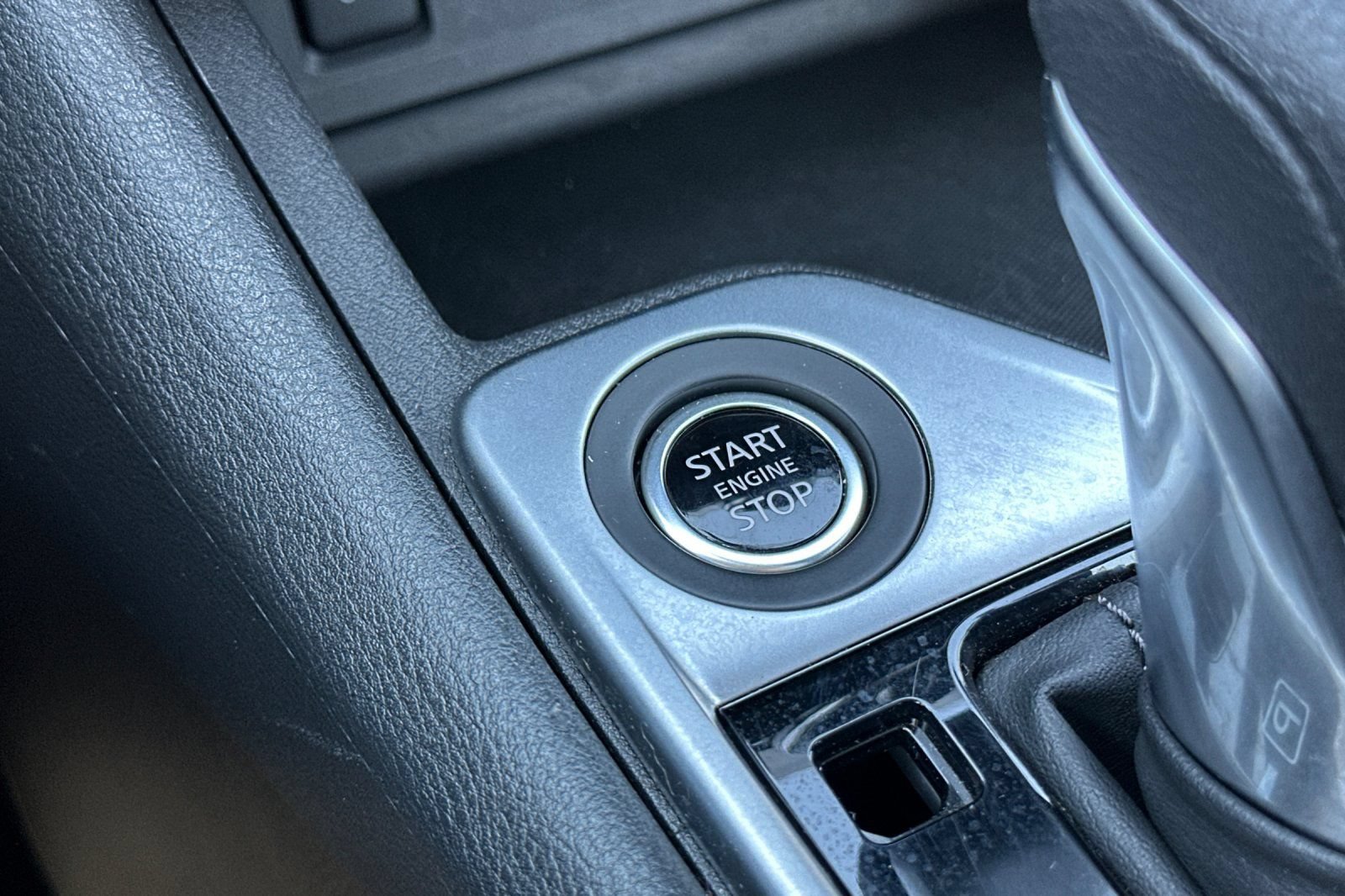 Used 2025 Nissan Sentra SV FWD image 26