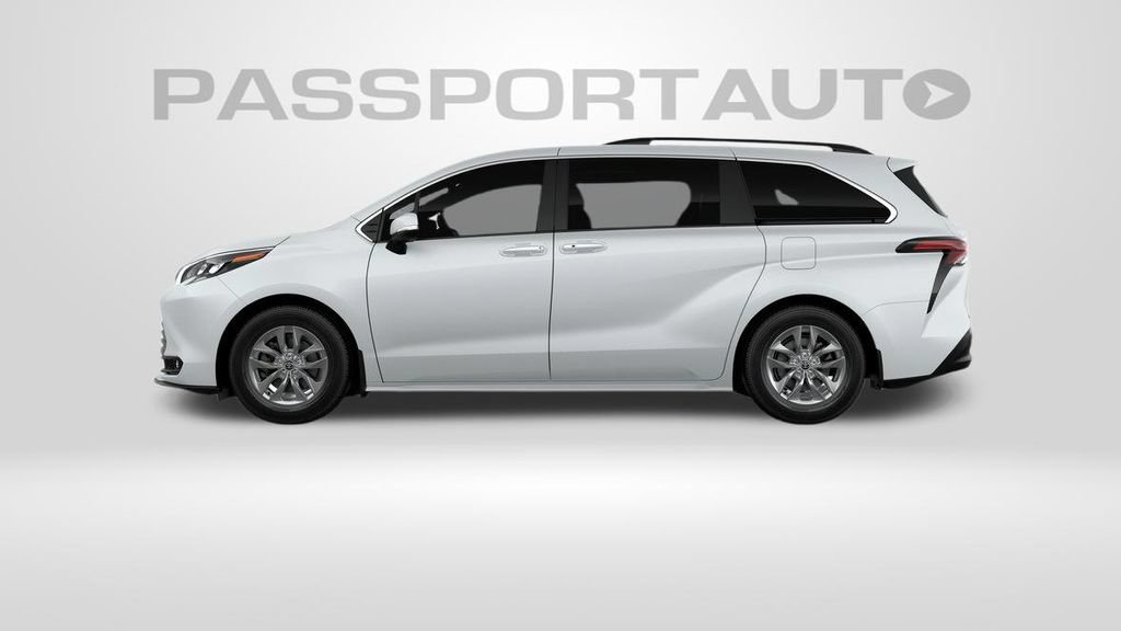 New 2026 Toyota Sienna XLE FWD image 3