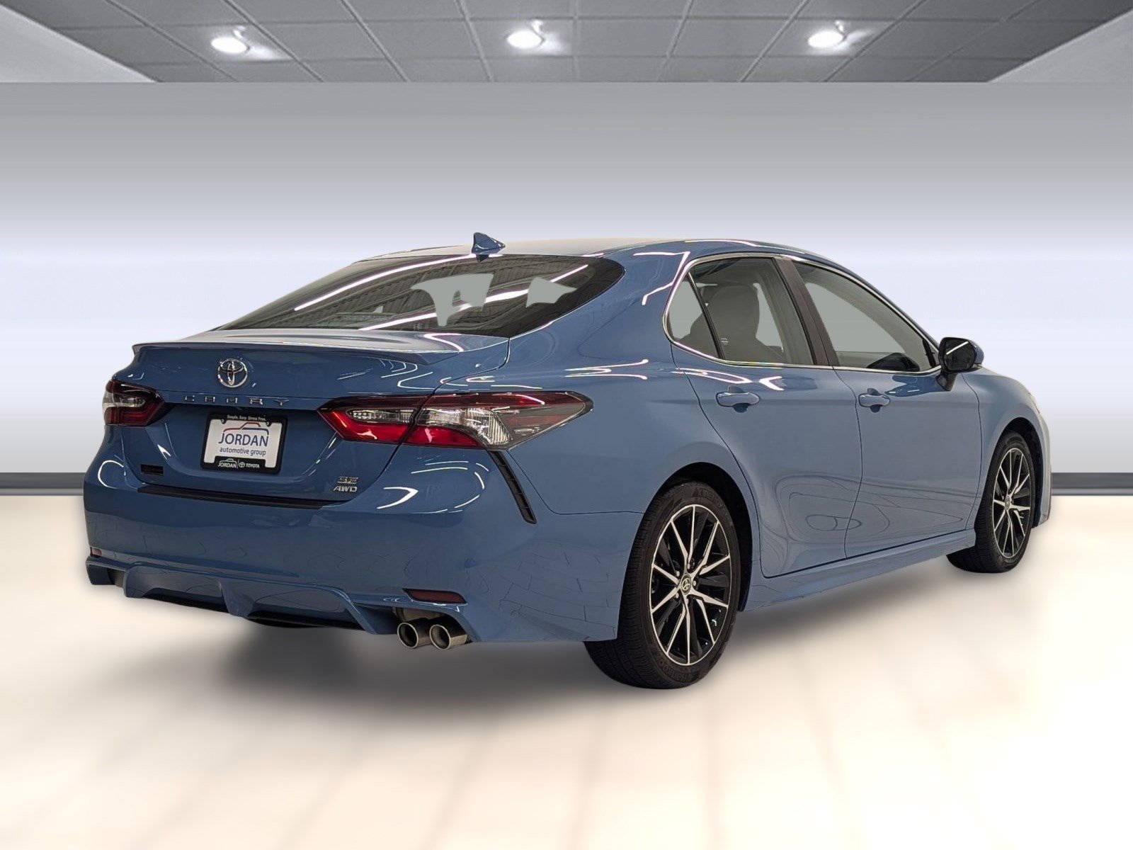 Used 2023 Toyota Camry SE image 7