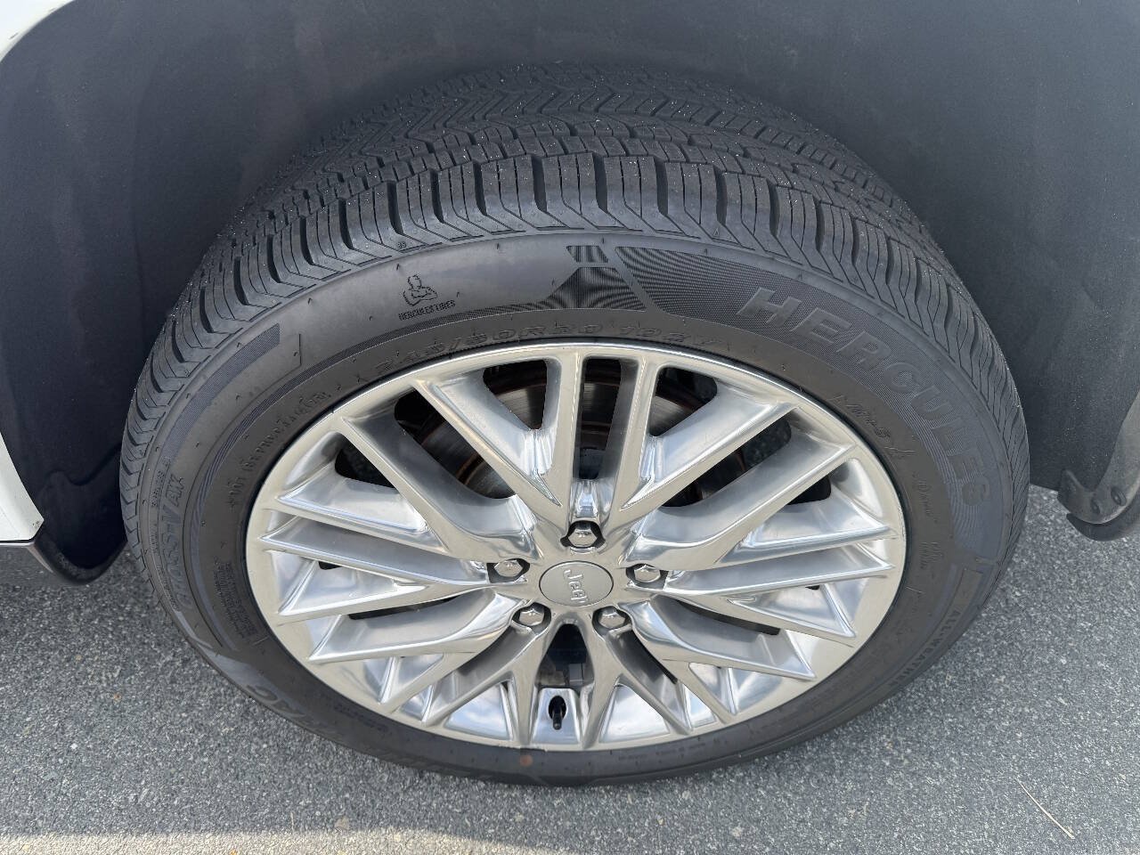 Used 2018 Jeep Grand Cherokee Summit AWD/4WD image 24