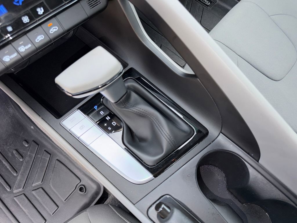 Used 2023 Hyundai Elantra SEL w/ Cargo Package image 24