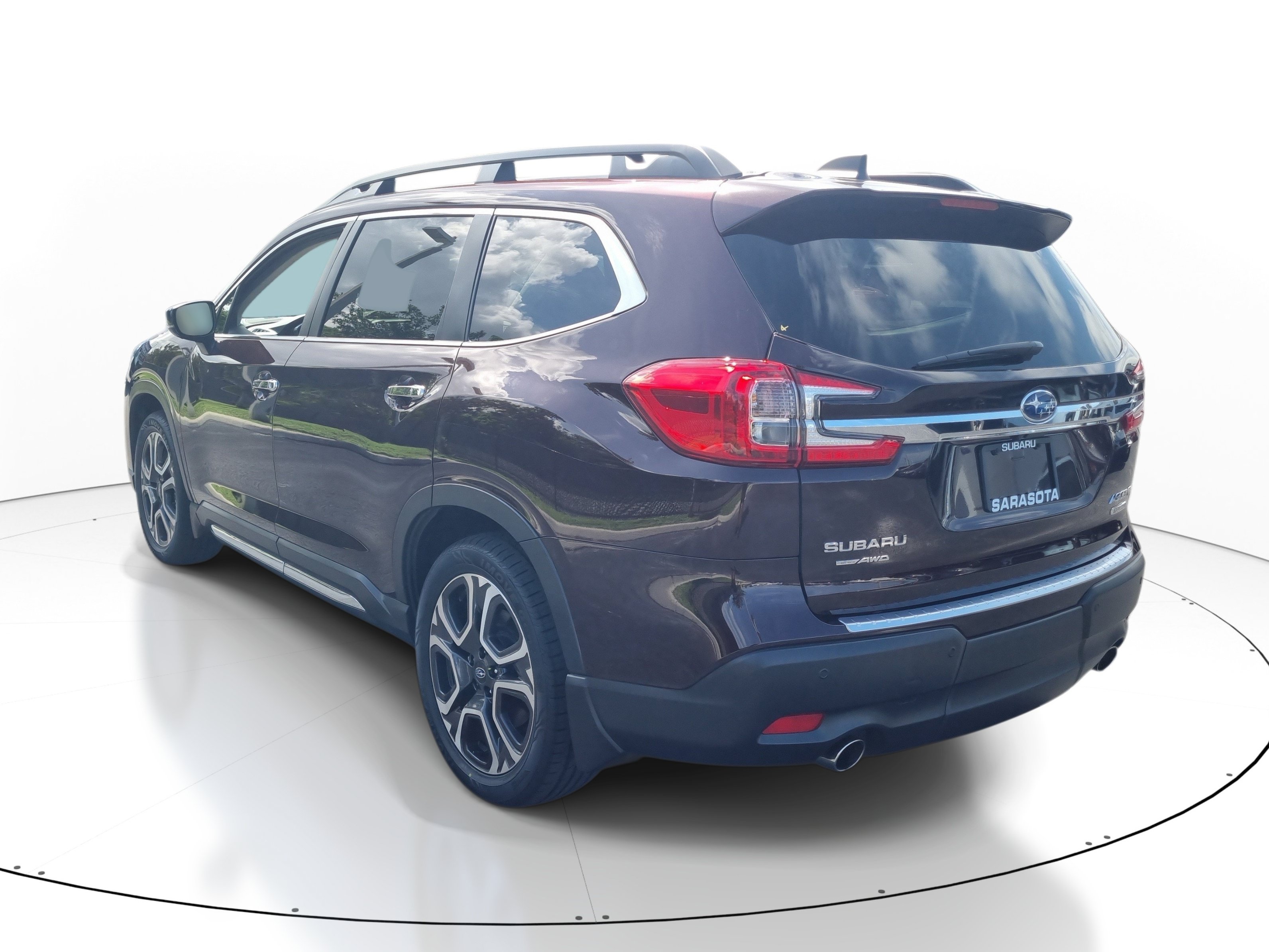 Used 2024 Subaru Ascent Touring w/ Popular Package #2 AWD/4WD image 4