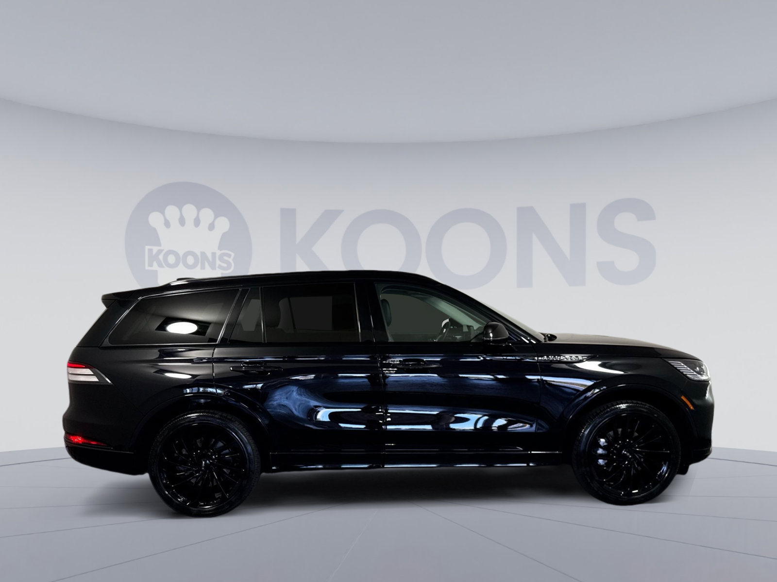 Used 2025 Lincoln Aviator Reserve w/ Equipment Group 201A AWD/4WD image 8