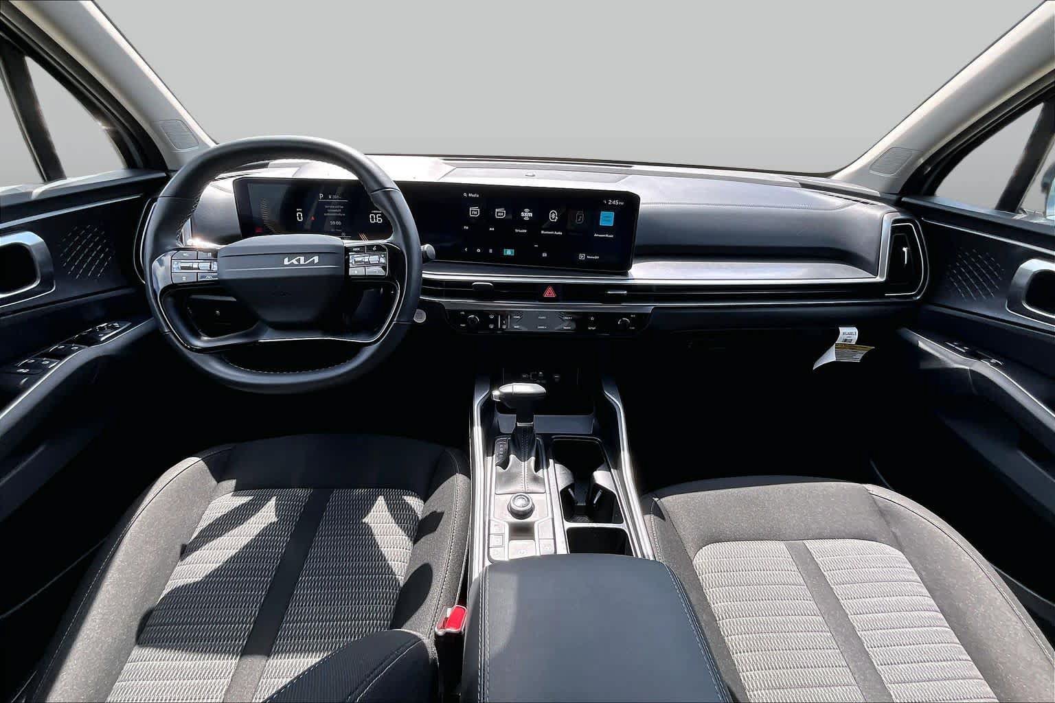 Certified 2026 Kia Sorento LX FWD image 13