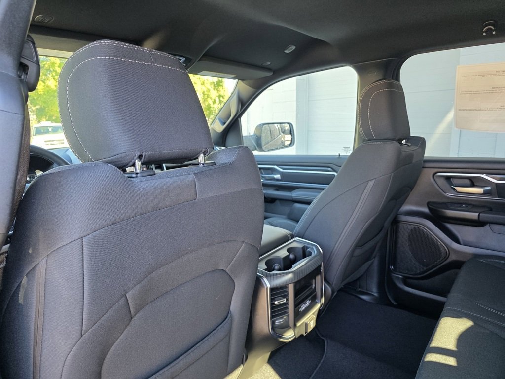 New 2026 RAM 1500 4x4 Crew Cab image 32