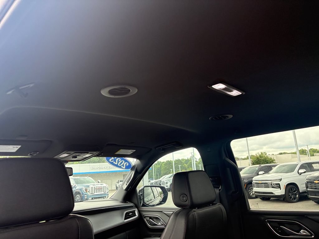 Used 2023 Chevrolet Suburban RST w/ Max Trailering Package AWD/4WD image 23