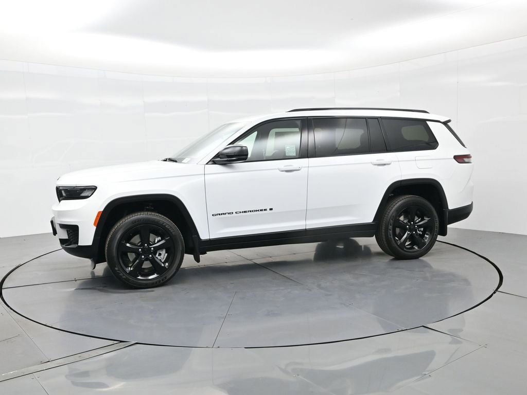 New 2025 Jeep Grand Cherokee L Altitude image 10