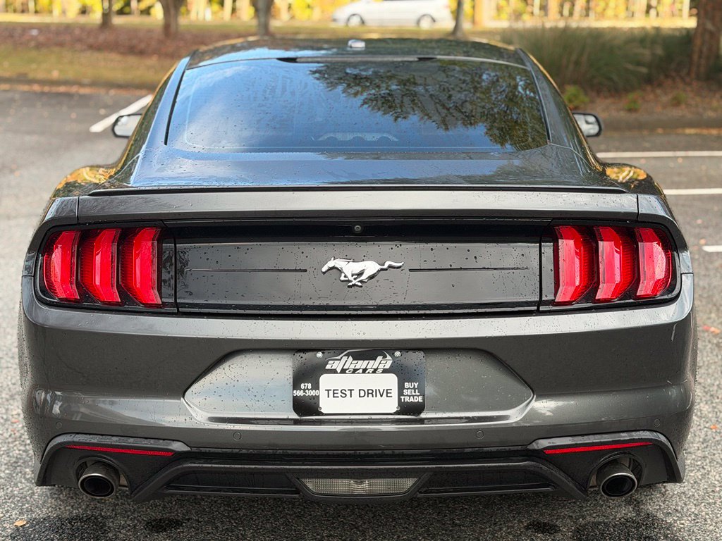 Used 2018 Ford Mustang Premium RWD image 4