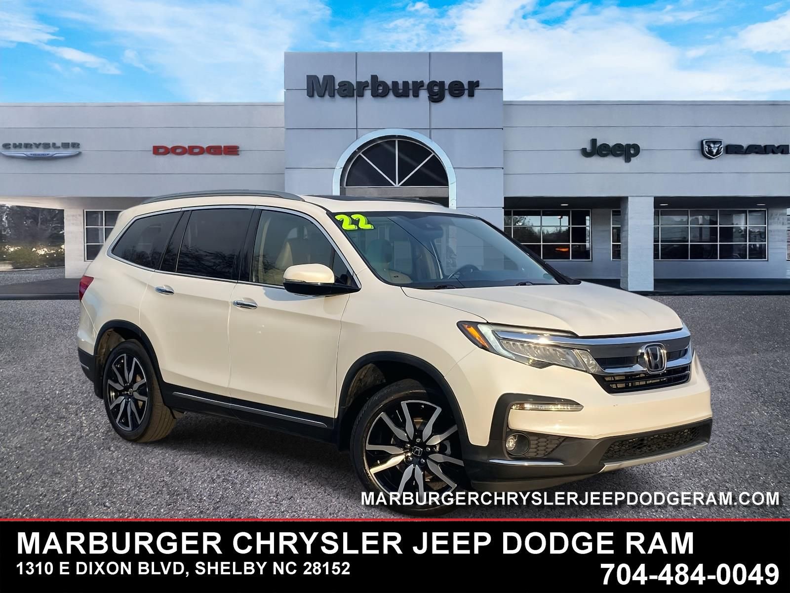 Used 2022 Honda Pilot Touring image 1