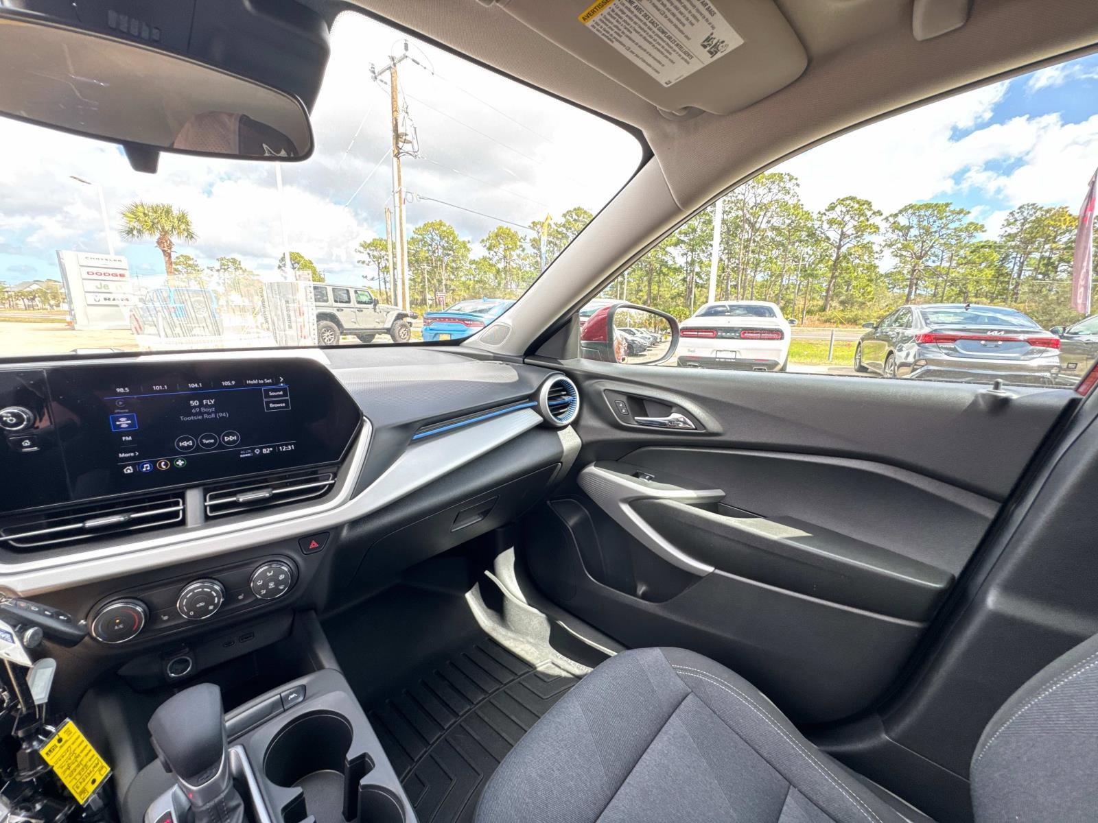 Used 2024 Chevrolet Trax LS w/ LS Convenience Package image 26