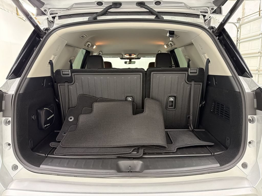 Certified 2025 Nissan Pathfinder SL w/ Cargo Package AWD/4WD image 15