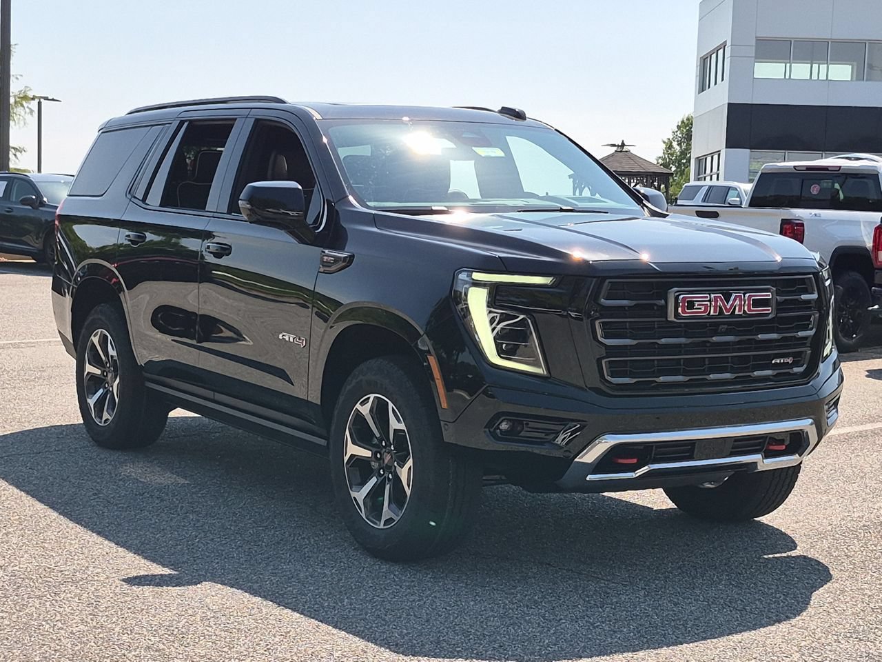 New 2026 GMC Yukon AT4 Ultimate AWD/4WD image 2