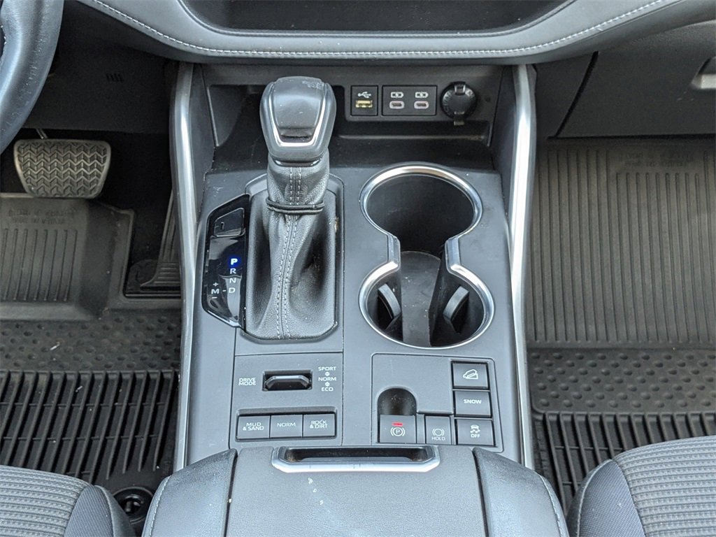 Used 2023 Toyota Highlander LE image 24