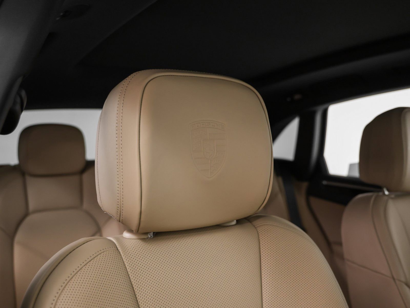 Certified 2026 Porsche Macan AWD/4WD image 21