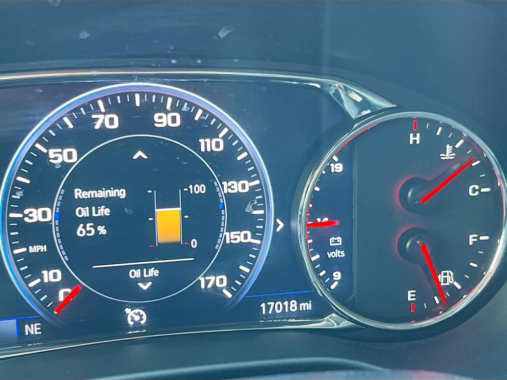 Used 2023 GMC Acadia AT4 w/ Technology Package image 12