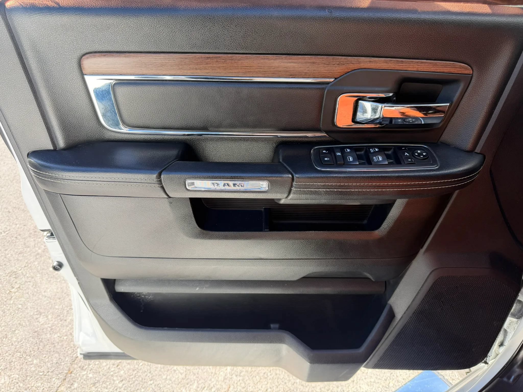 Used 2018 RAM 2500 Laramie AWD/4WD image 15