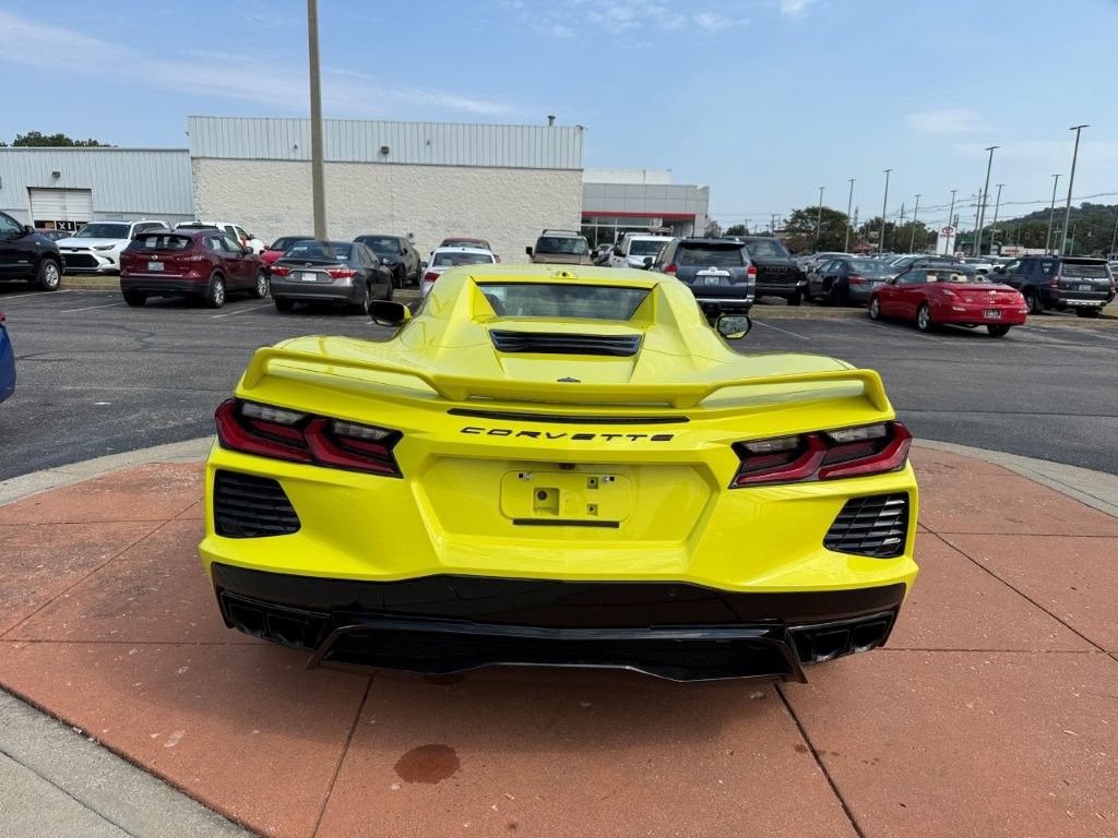 Used 2024 Chevrolet Corvette Stingray Premium Conv w/ Z51 Performance Package RWD image 6
