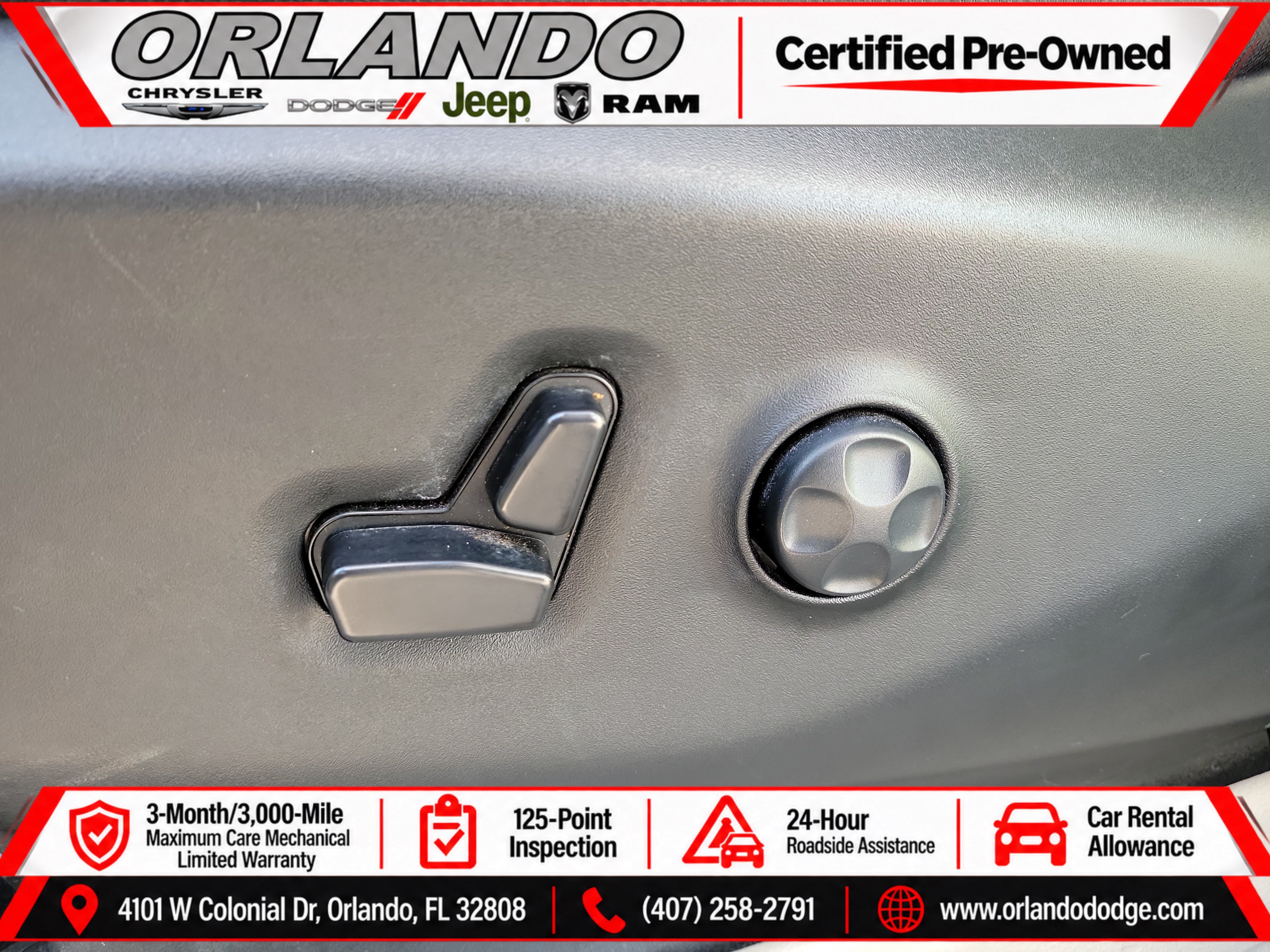 Used 2023 Chrysler Voyager LX FWD image 16