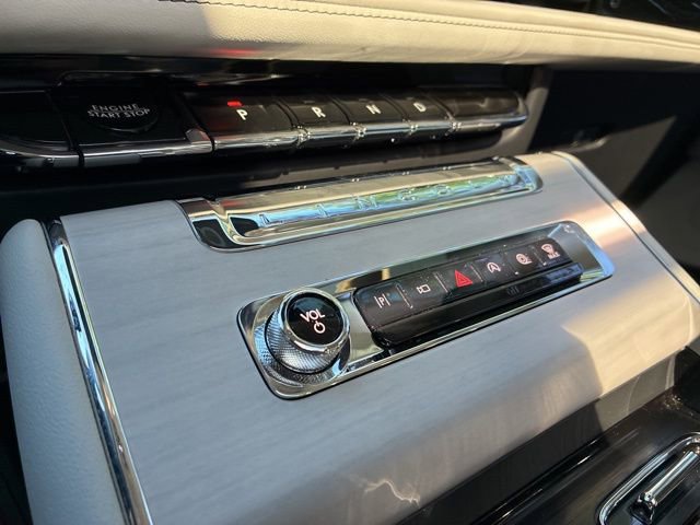 Certified 2025 Lincoln Aviator Reserve w/ Equipment Group 201A AWD/4WD image 32