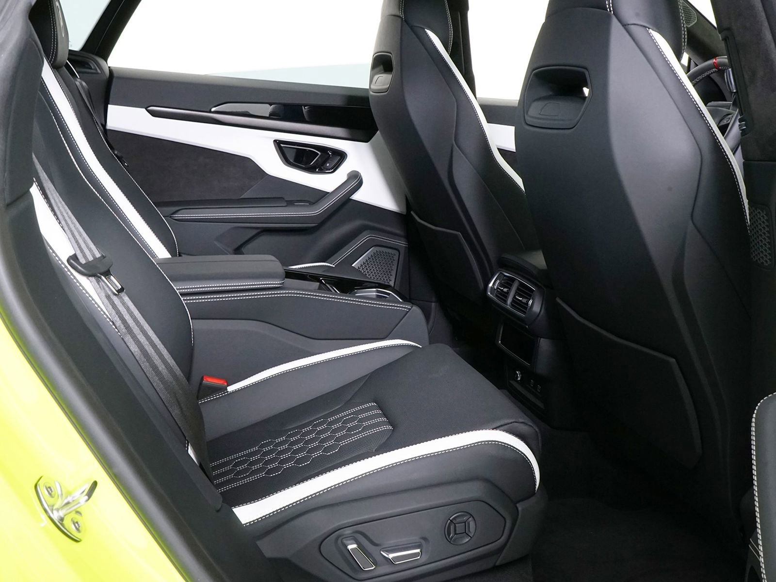 Used 2024 Lamborghini Urus S AWD/4WD image 31
