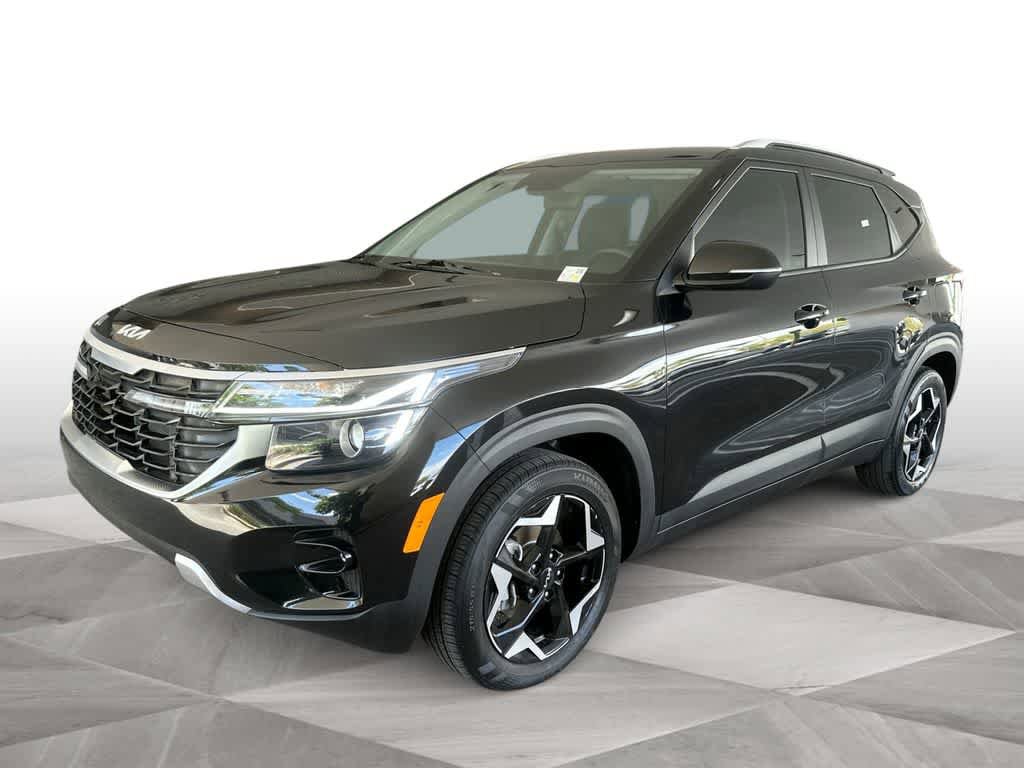 Certified 2025 Kia Seltos S FWD image 4