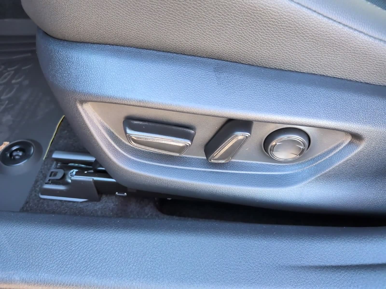 New 2026 Toyota Camry XSE AWD/4WD image 13