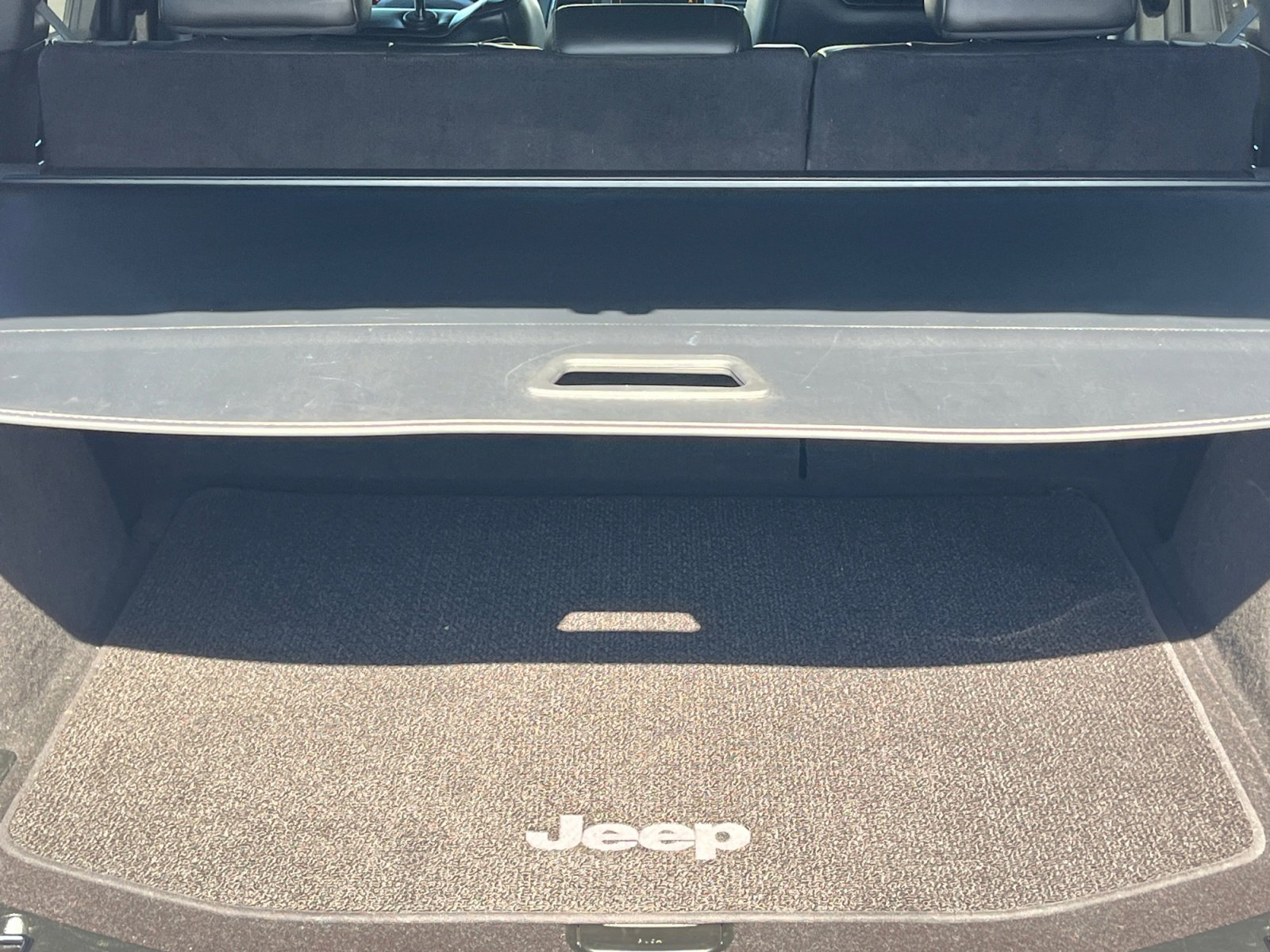 Used 2018 Jeep Grand Cherokee Overland image 27