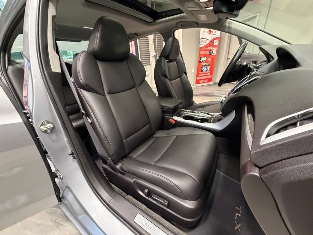 Used 2019 Acura TLX V6 SH-AWD image 4