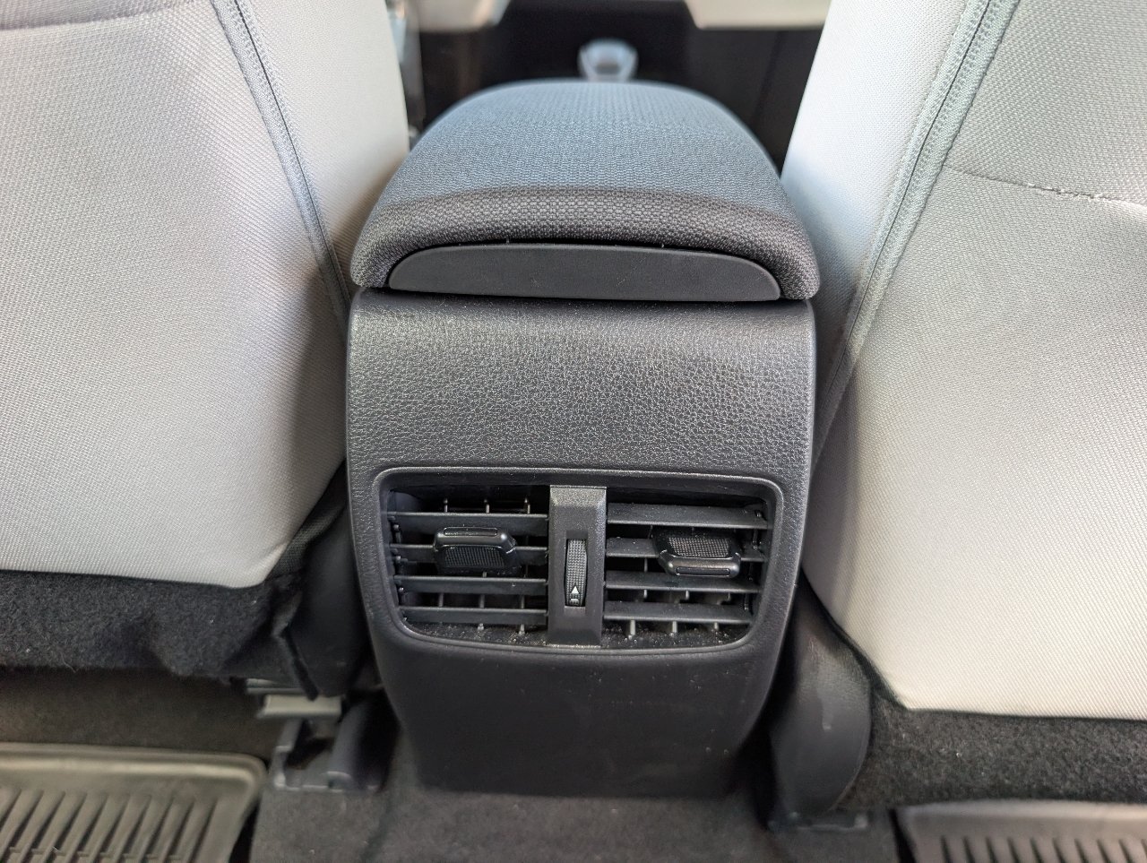 Used 2026 Toyota Corolla Cross L FWD image 7