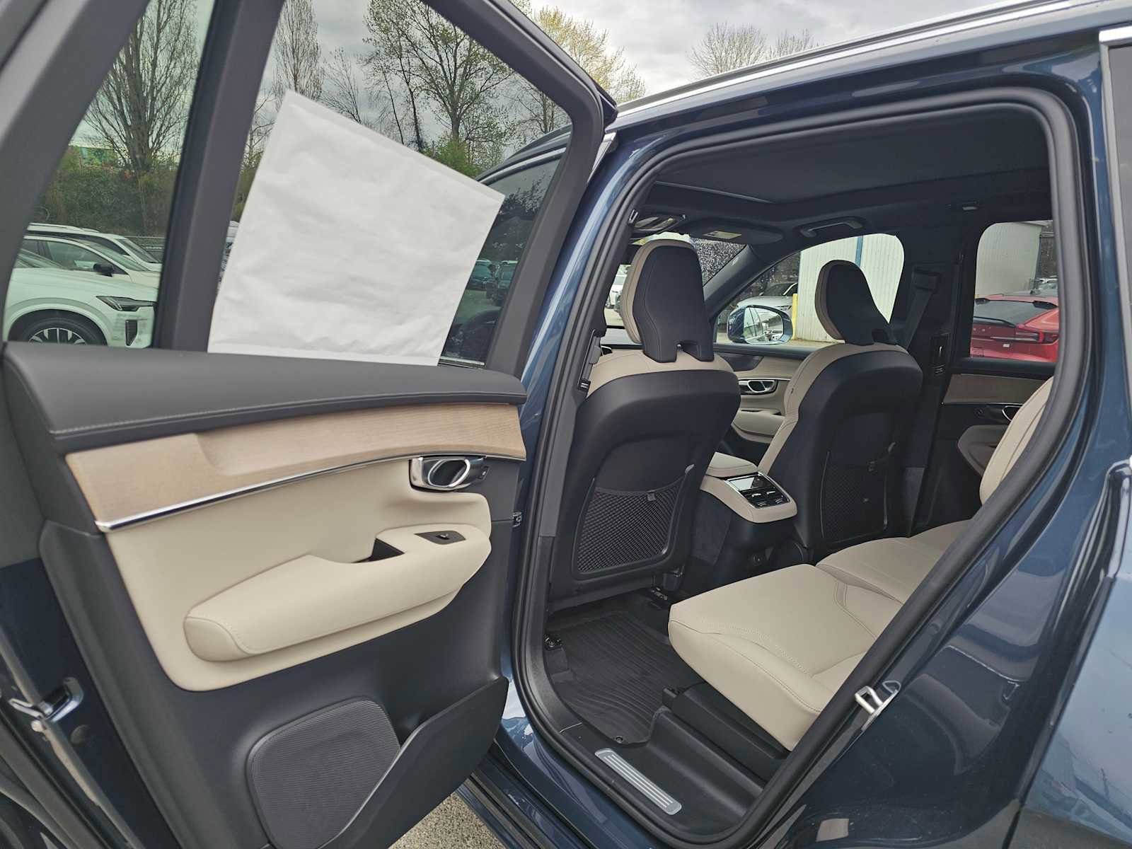 New 2026 Volvo XC90 B5 Plus w/ Protection Package AWD/4WD image 16