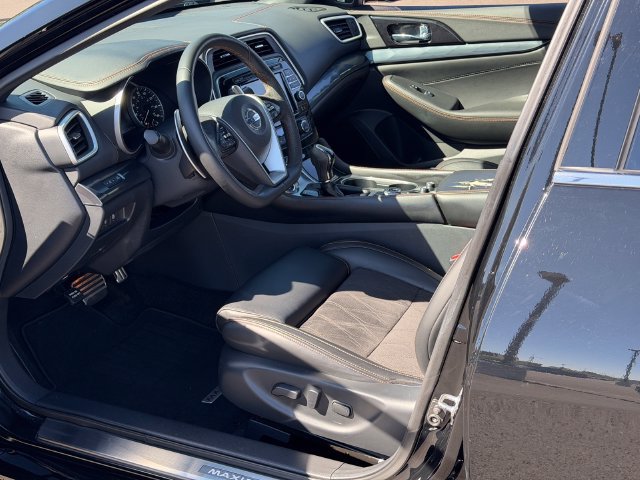 Used 2019 Nissan Maxima SR w/ Premium Package FWD image 12