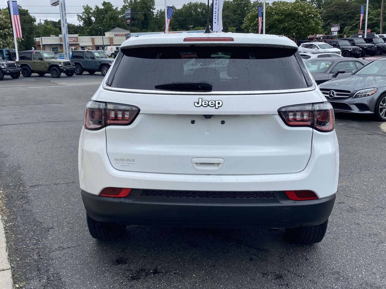 Used 2023 Jeep Compass Sport AWD/4WD image 6