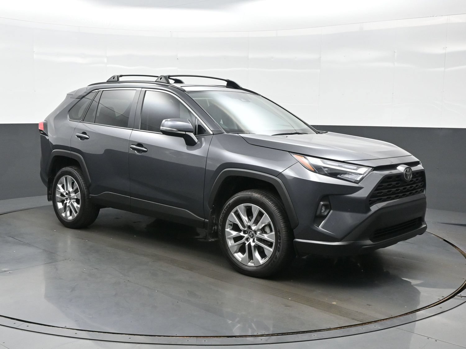 Used 2025 Toyota RAV4 XLE Premium w/ Weather Package FWD image 8
