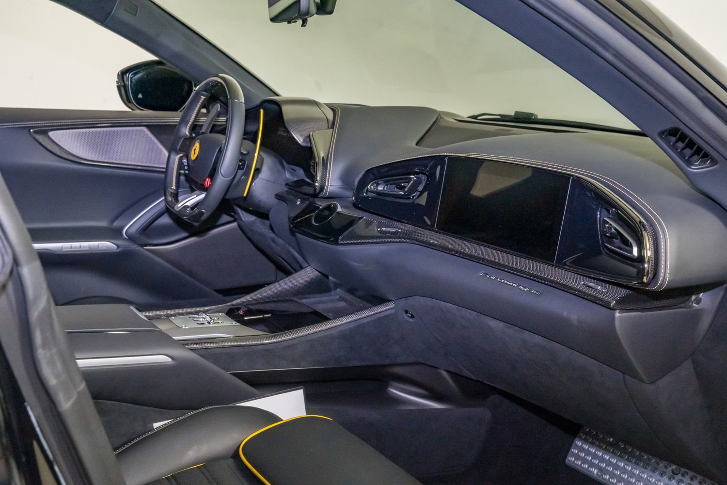 Used 2024 Ferrari Purosangue AWD/4WD image 30