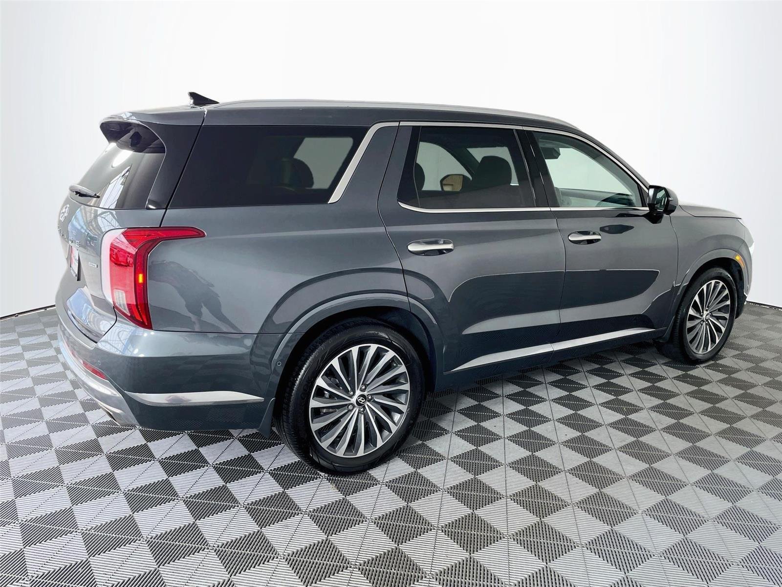 Used 2025 Hyundai Palisade Calligraphy AWD/4WD image 10