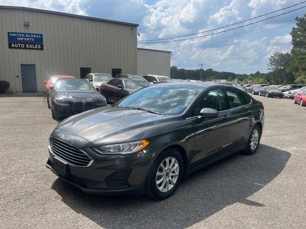 Used 2017 Ford Fusion S FWD image 1